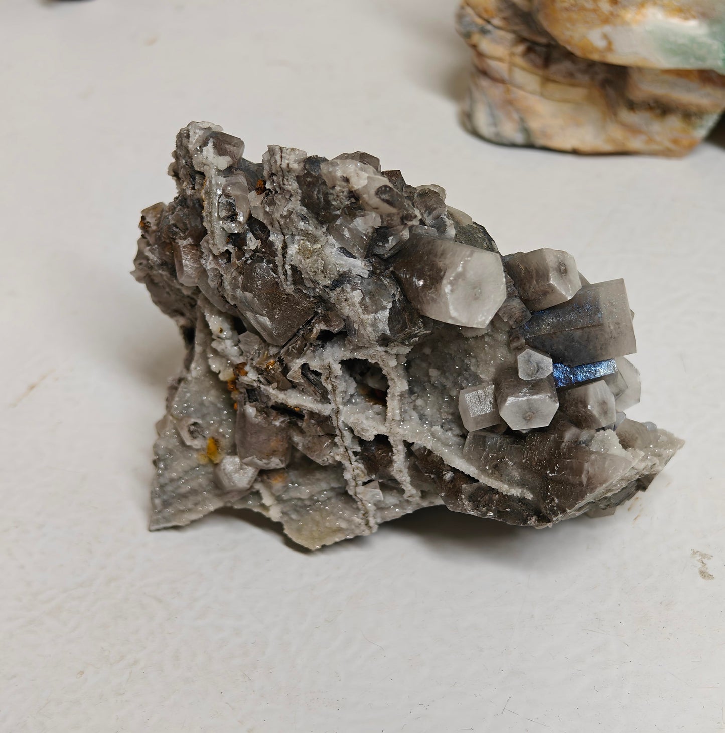 (UV) Hexagonal Columnar Calcite