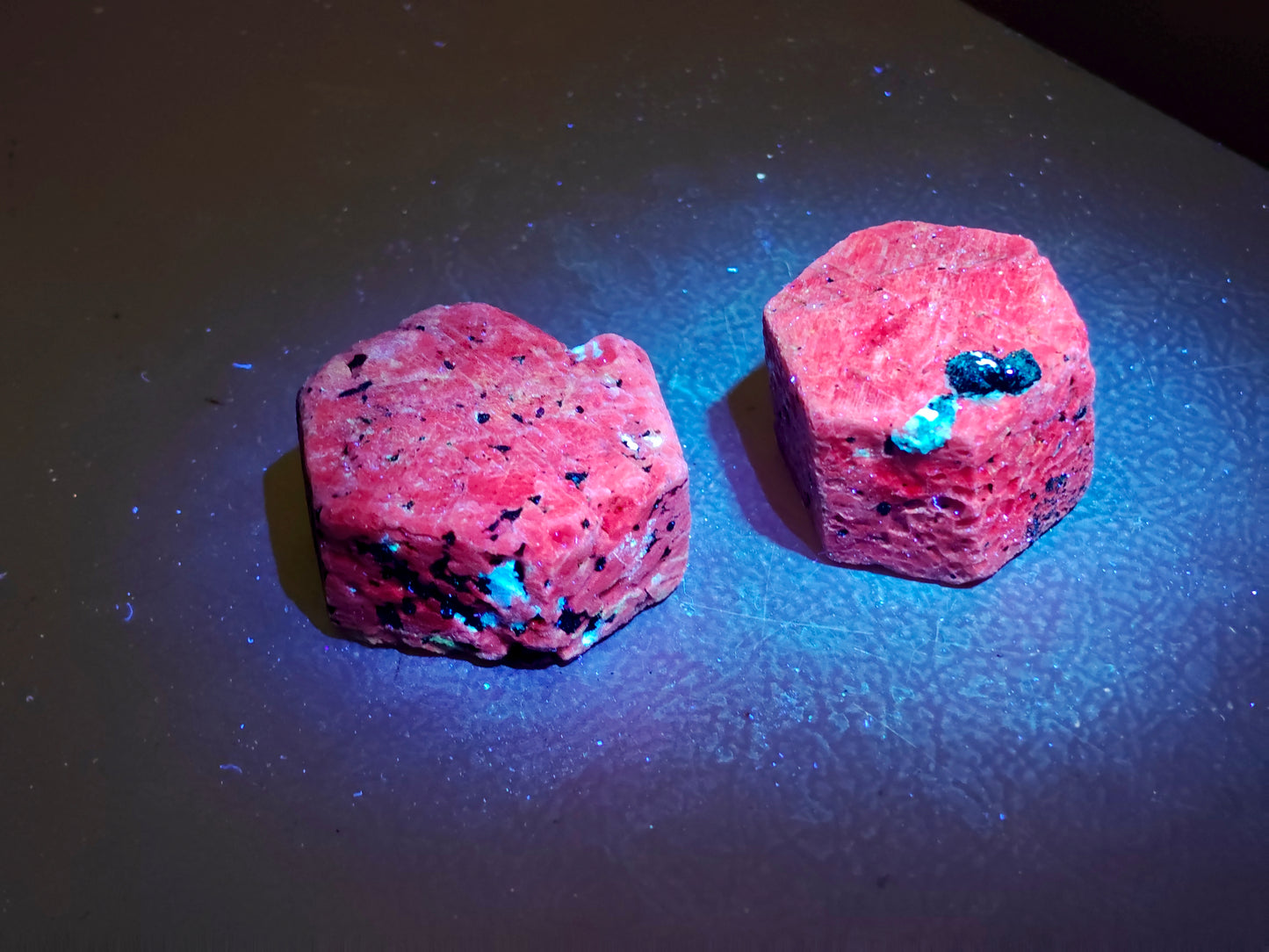 (UV) Ruby Corundum Cube Specimens